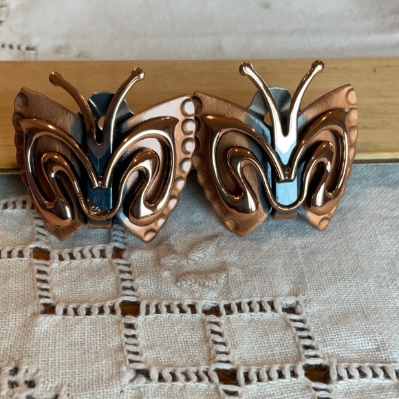 Copper Renoir Butterfly Clip On Earrings - 1950’s - Picture 2 of 5